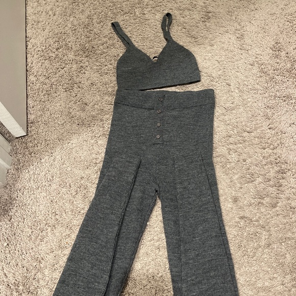 Zara Lunge Set - Picture 1 of 4